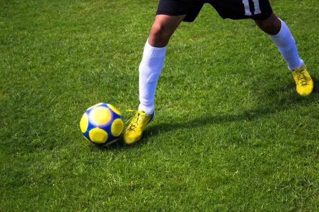Cold Plunge: The Secret Weapon to Boosts Football Endurance and Recovery